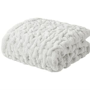 Luxurious Light Grey Textured Blanket NEW